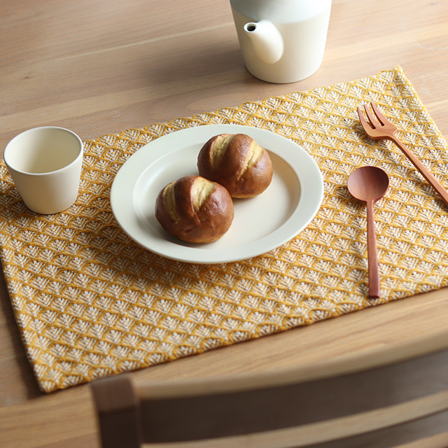 Maturite... place mat ( stylish peace modern lovely pretty . customer for modern cloth Northern Europe manner cotton present gift one person living . customer simple dressing up )