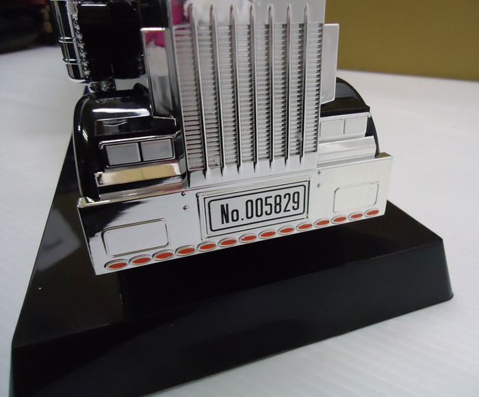 美品 B'z コンプリートシングルBOX トレーラーエディション 美品 B'z コンプリートシングルBOX トレーラーエディション