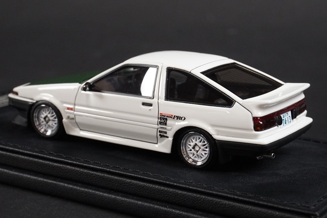 ignition model Toyota Sprinter Trueno （AE86） 3Door TK-Street Ver.2 White （1/43スケール IG1588） おもちゃのミニカーの商品画像