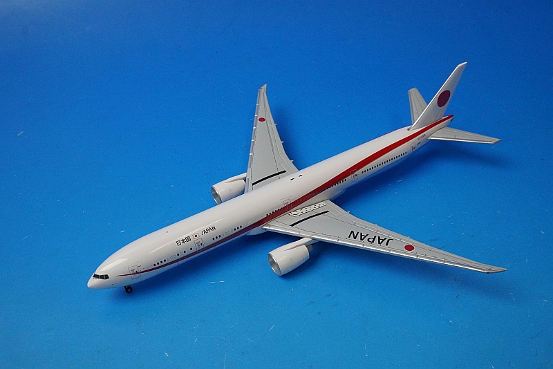 ハセガワ1/200  B777-281ER 完成品 ハセガワ1/200 ANA B777-281ER完成品 - メルカリ