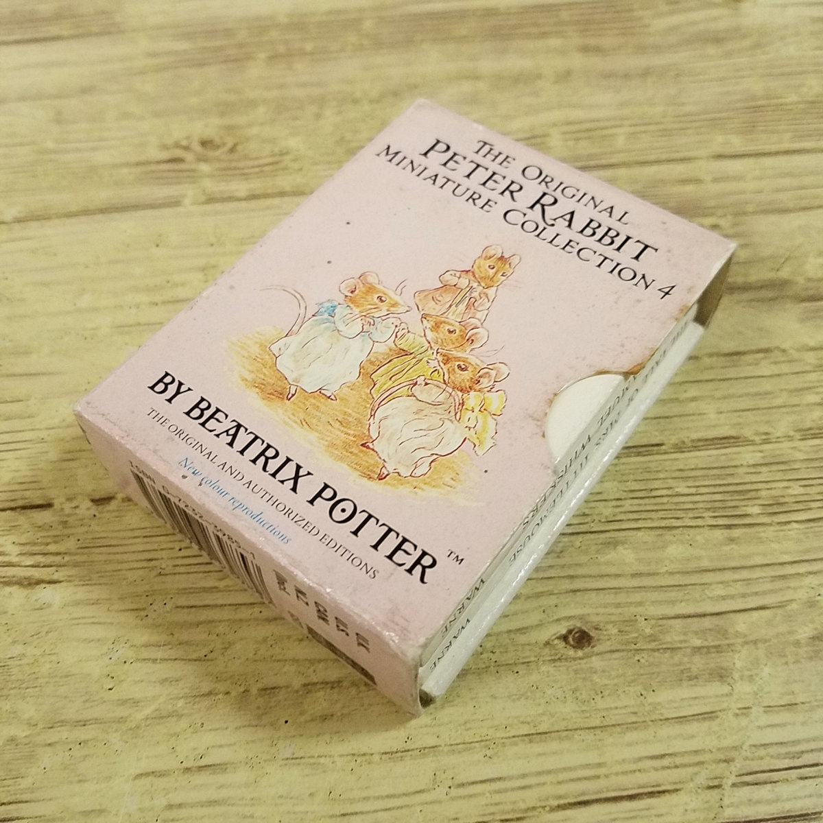  иллюстрированная книга на иностранном языке [ Peter Rabbit миниатюра книга с картинками 4 шт. комплект THE ORIGINAL PETER RABBIT MINIATURE COLLECTION 4] иностранная книга бобы книга