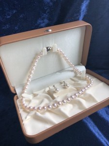 fu.... tax ...book@ pearl. necklace & earrings set (8mm.* white pink color * storage case attaching ) pearl necklace jewelry ... Kochi prefecture earth . Shimizu city 