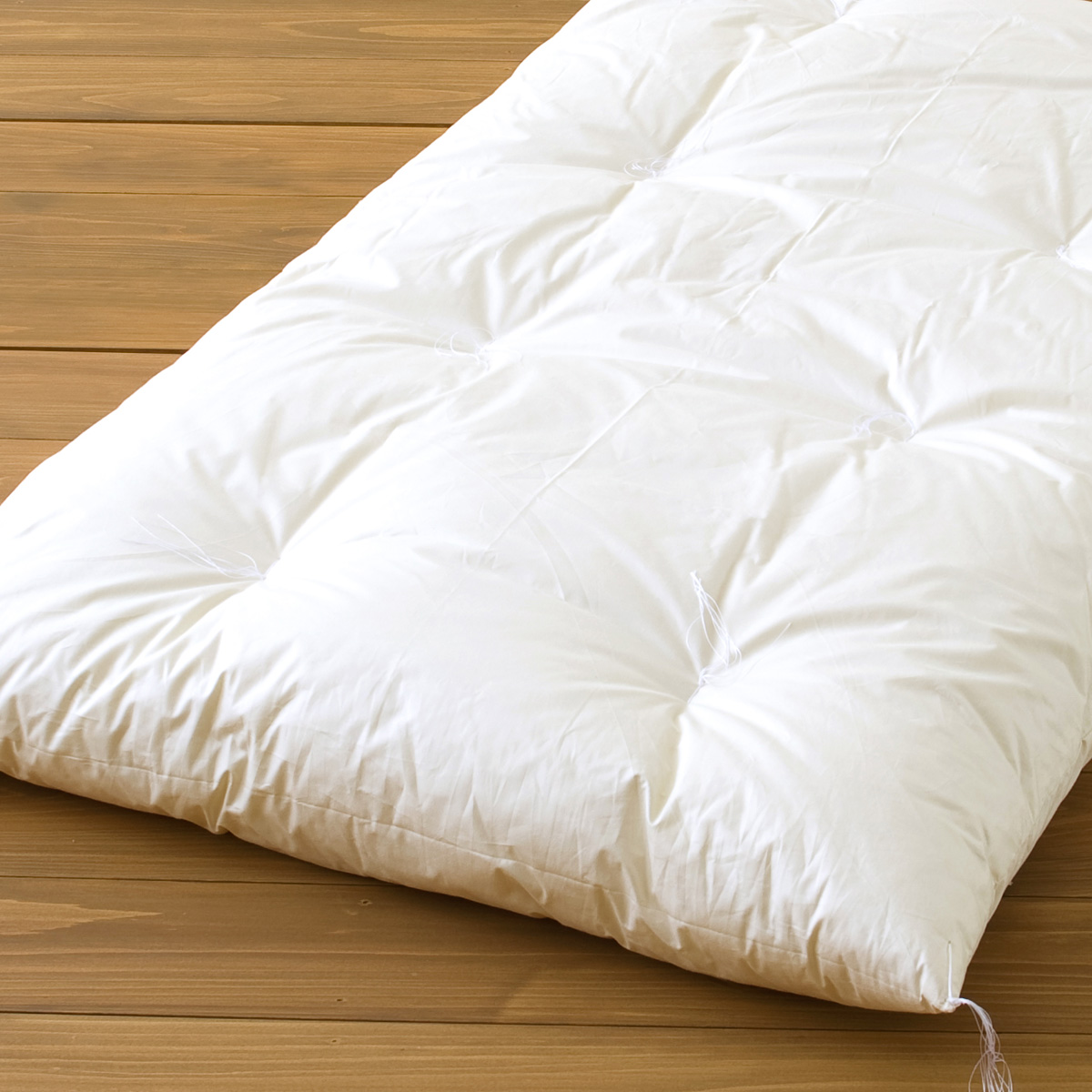 [ present attaching .]. daytime . futon futon mattress 75×140 made in Japan child care . cotton .. daytime . mattress length . for . daytime . mat soft ..