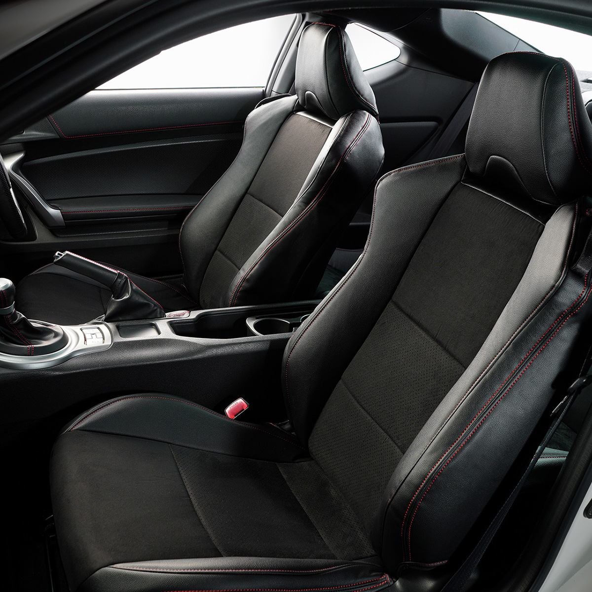 D-MAX TOYOTA 86/ZN6 シートカバー DMSCZN6BRE（ブラック×レッド）