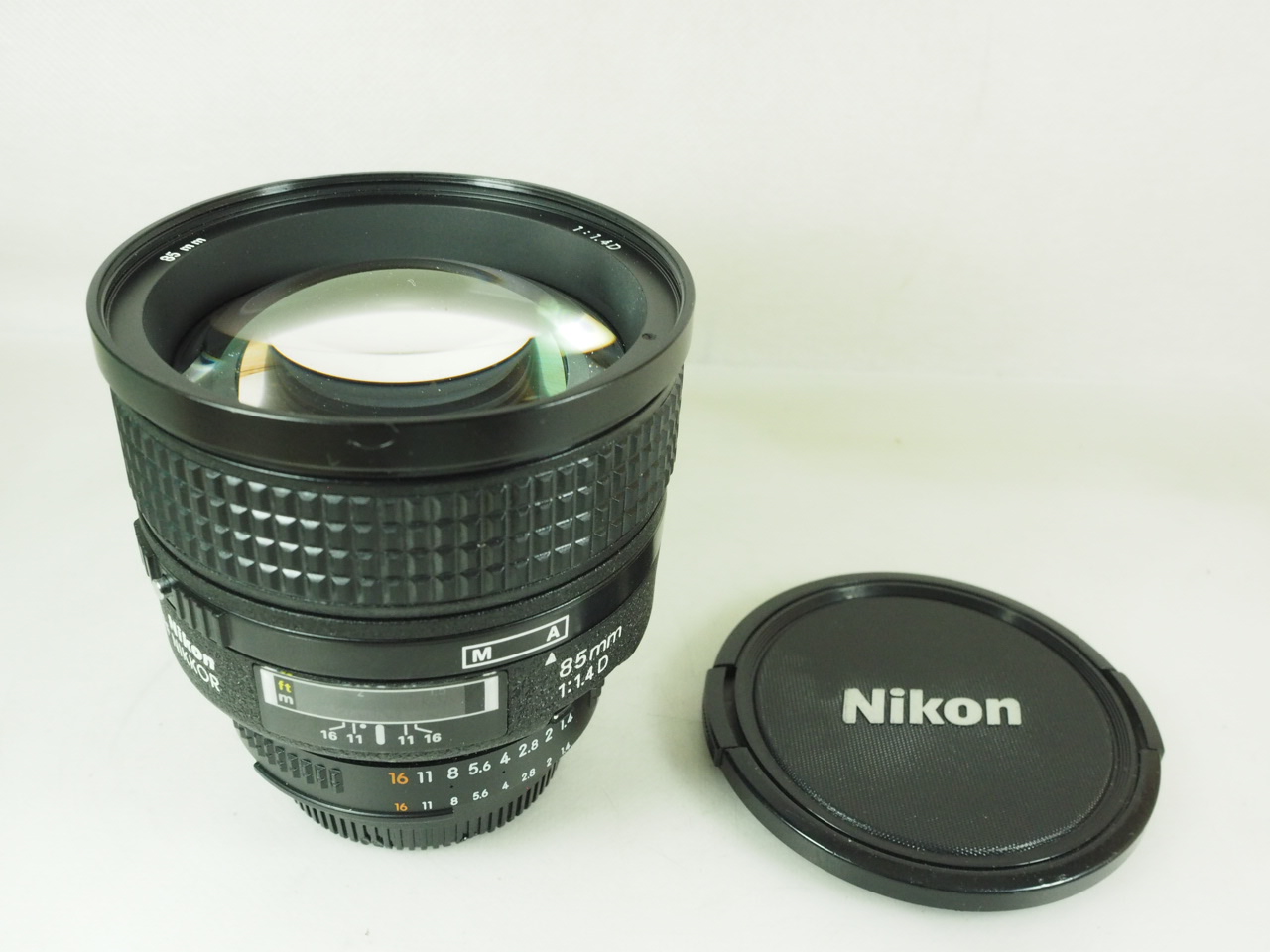 ニコン Ai AF Nikkor 85mm F1.4D IF