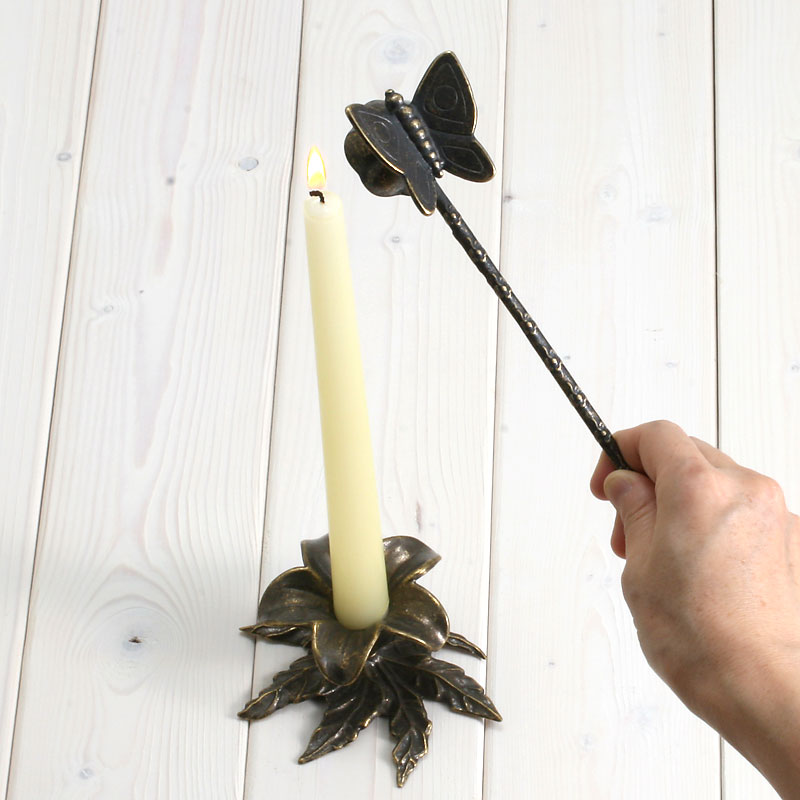 sna мех low sok свеча огонь удаление Candle Snuffer Италия производства латунный товар ( low sok огонь удаление бабочка ..... Anne te-k старый цвет .. чай цвет ) (CIC101-AN)