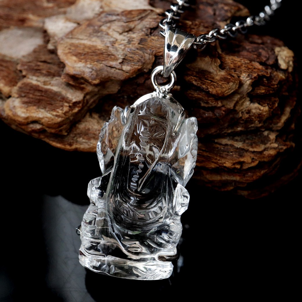 ガネーシャ 彫刻 水晶 ネックレス 天然石 ペンダント 高透明