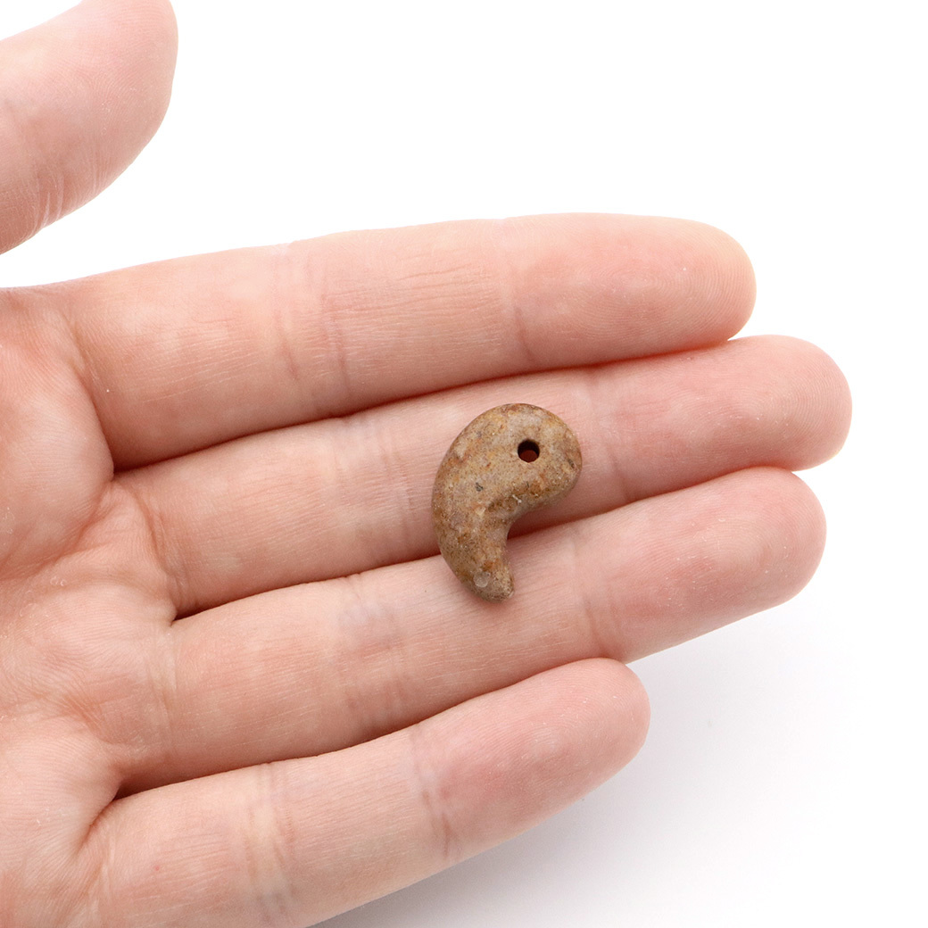 GOLD STONE 姫川薬石 勾玉 日本の銘石 新潟県糸魚川産 証明書付き 2025