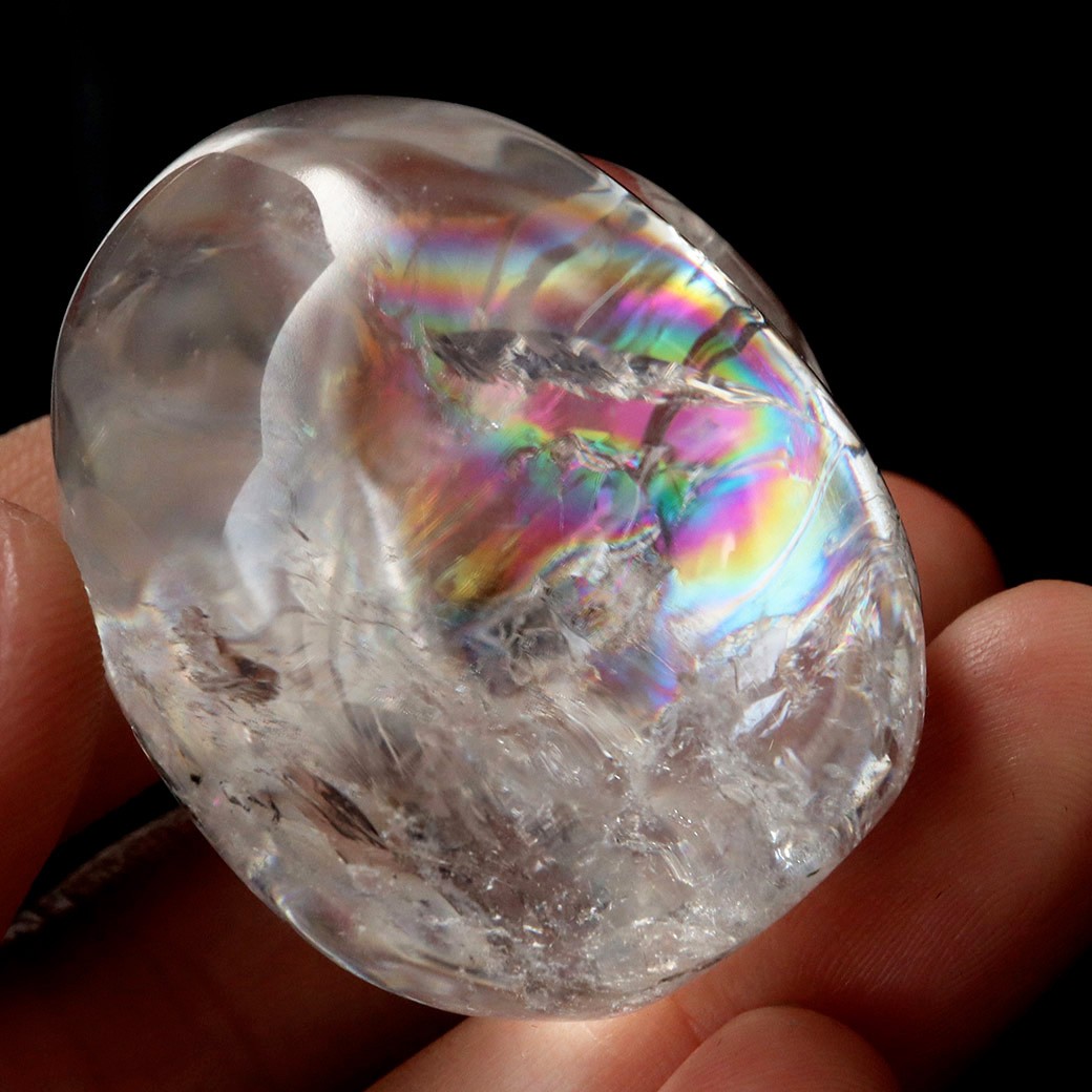 高品質✨水晶スカル　虹入り　骸骨　置物 GOLD STONE クリスタル スカル 天然水晶 虹入り 骸骨 置物