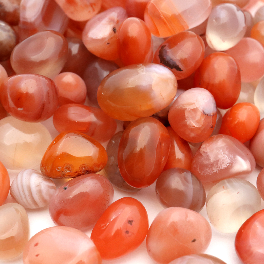 ★特選一石★激安♢結婚運の象徴【100gサードオニキス『紅縞瑪瑙』さざれ】❤️ ☆特選一石☆激安♢結婚運の象徴【100gサードオニキス『紅縞瑪瑙』