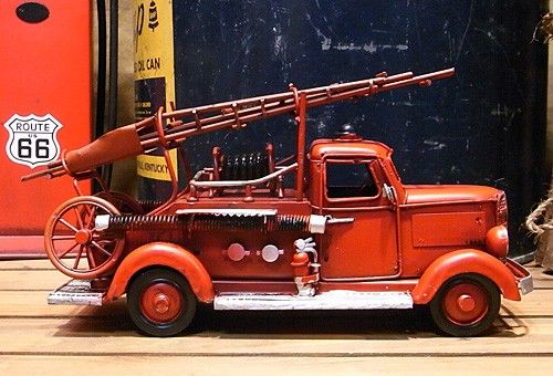  tin plate. toy ladder car fire-engine 