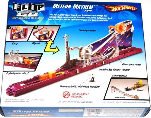 Hot Wheels Flip N Go: Meteor Mayhem[並行輸入品] Hot Wheels Flip Go Meteor Mayhem with it