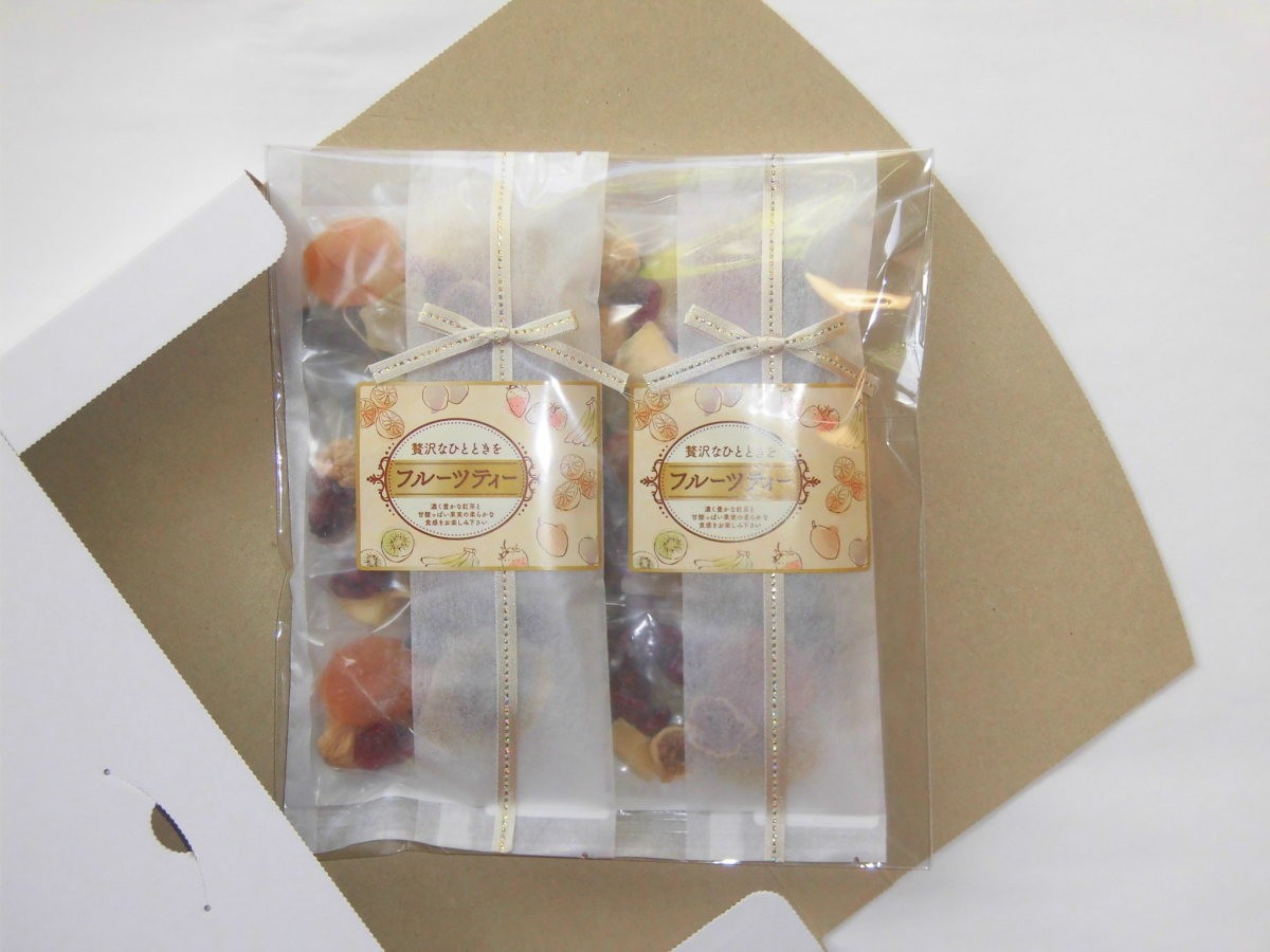  fruit tea 2 sack go in meal .. dried fruit . tea bag black tea . Blend gift Mother's Day Father's day in present 