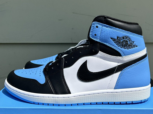 NIKE AIR JORDAN 1 RETRO HIGH OG "UNIVERSITY BLUE" DZ5485-400 （ユニバーシティブルー/ブラック/ホワイト） Jordan エア ジョーダン 1 メンズスニーカーの商品画像