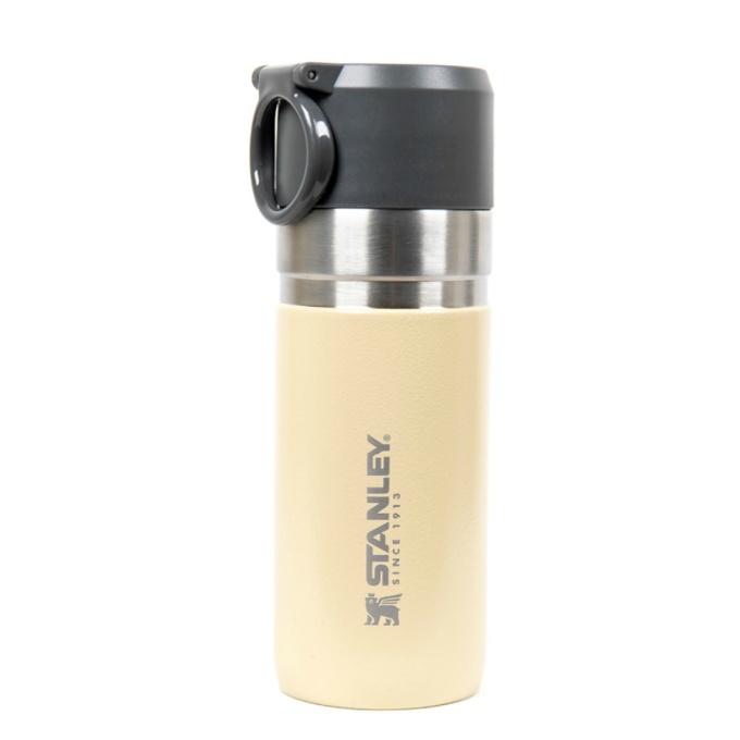 イエローベージュ