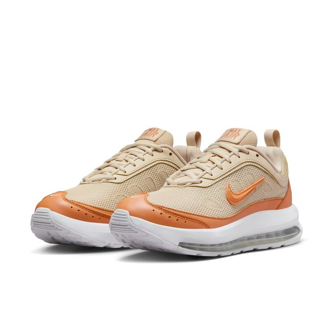WMNS AIR MAX AP "AMBER BROWN WHITE SANDDRIFT" CU4870-200 （アンバーブラウン/ホワイト/サンドドリフト）の商品画像