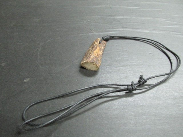  regular ... thing Ran ja Thai same ... tree natural pendant j. tree pendant .. pendant simple . tree accessory fragrance. present 