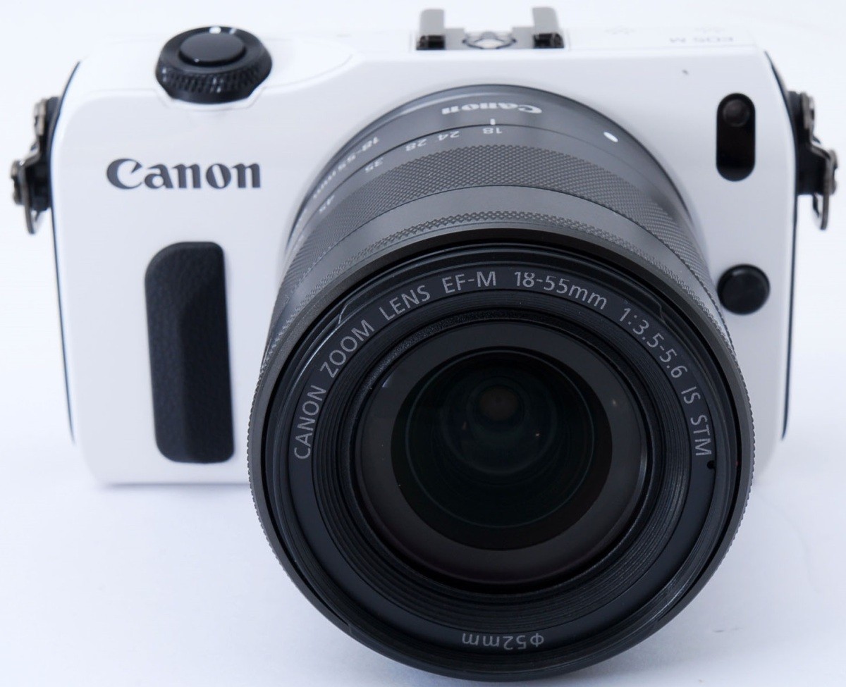  беззеркальный б/у смартфон . отправка ..CANON Canon EOS M белый линзы комплект 
