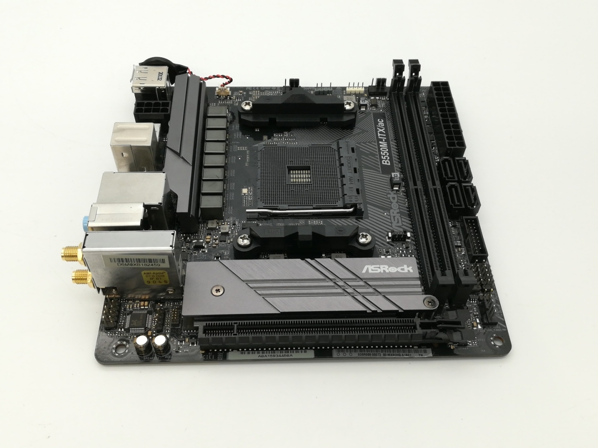 ASRock B550M-ITX/ac PCパーツマザーボード - 最安値・価格比較 ASRock B550M-ITX/ac PCパーツマザーボード - 最安値・価格比較
