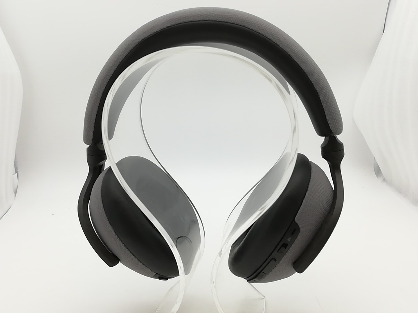 Bowers & Wilkins ワイヤレスヘッドフォン PX7/S シルバー Bowers & Wilkins ワイヤレスヘッドフォン PX7/S シルバー