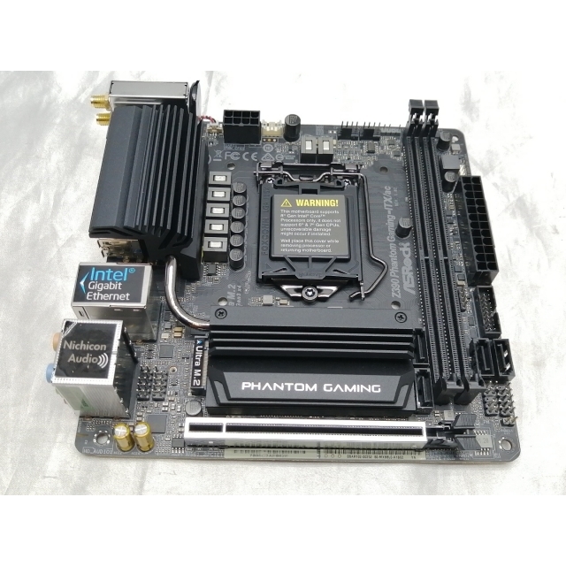 ASRock Z390 Phantom Gaming-ITX/ac LGA1151 Mini-ITXマザーボード
