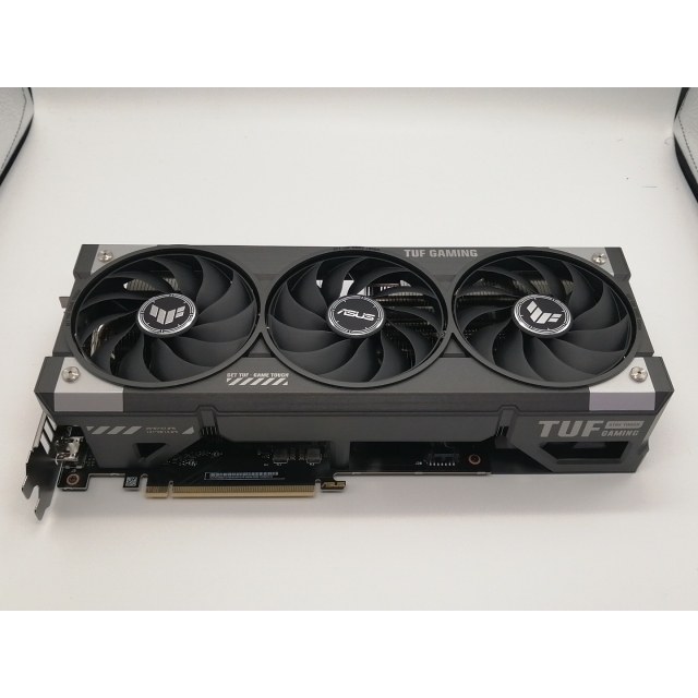 ASUS TUF-RTX5060TI-O16G-GAMING ［ASUS TUF Gaming GeForce RTX 5060 Ti 16GB GDDR7 OC Edition］ TUF Gaming グラフィックボード、ビデオカードの商品画像