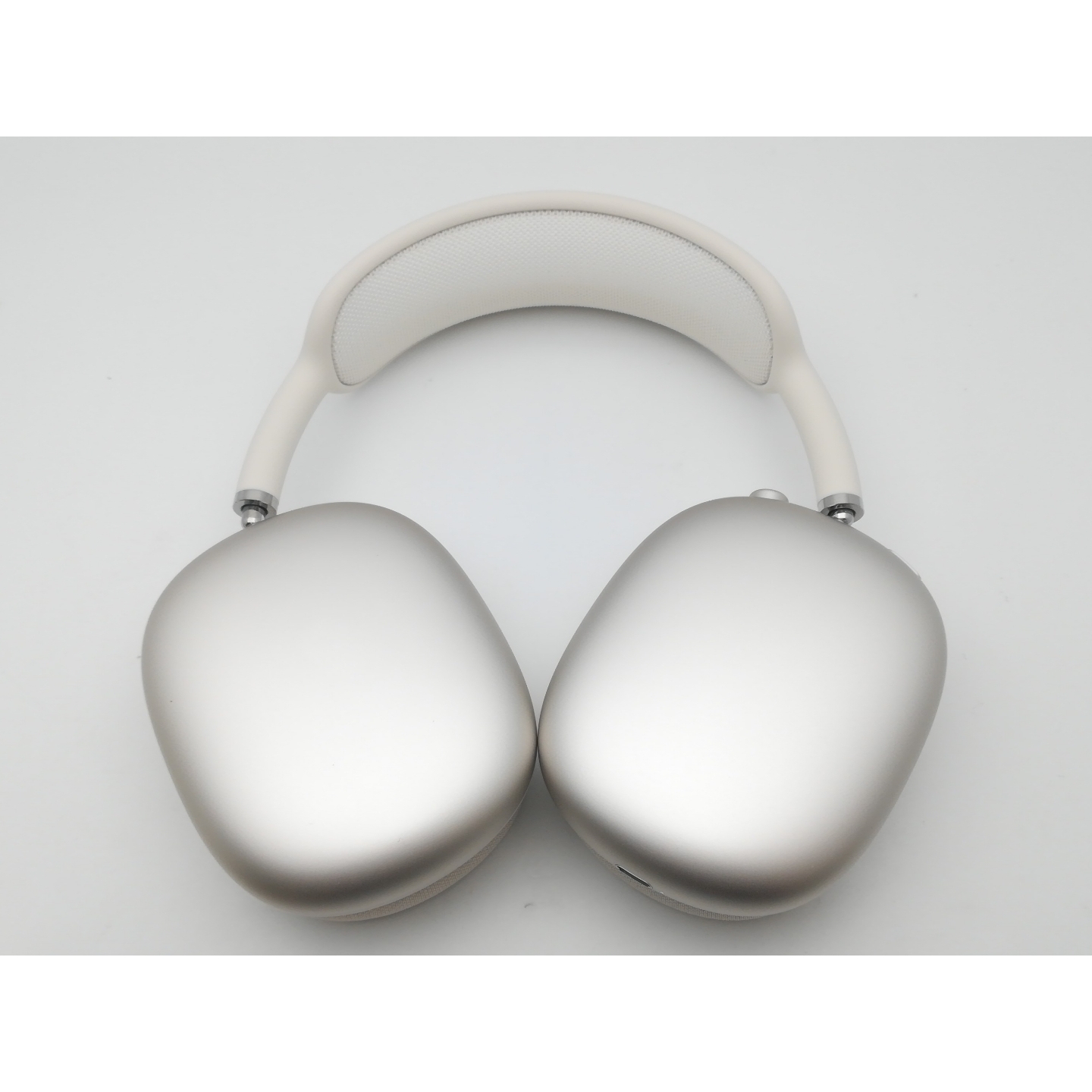 中古 AirPods Max 第2世代 スターライト 本体 A3184 中古 AirPods Max 第2世代 スターライト 本体 A3184 ワイヤレス