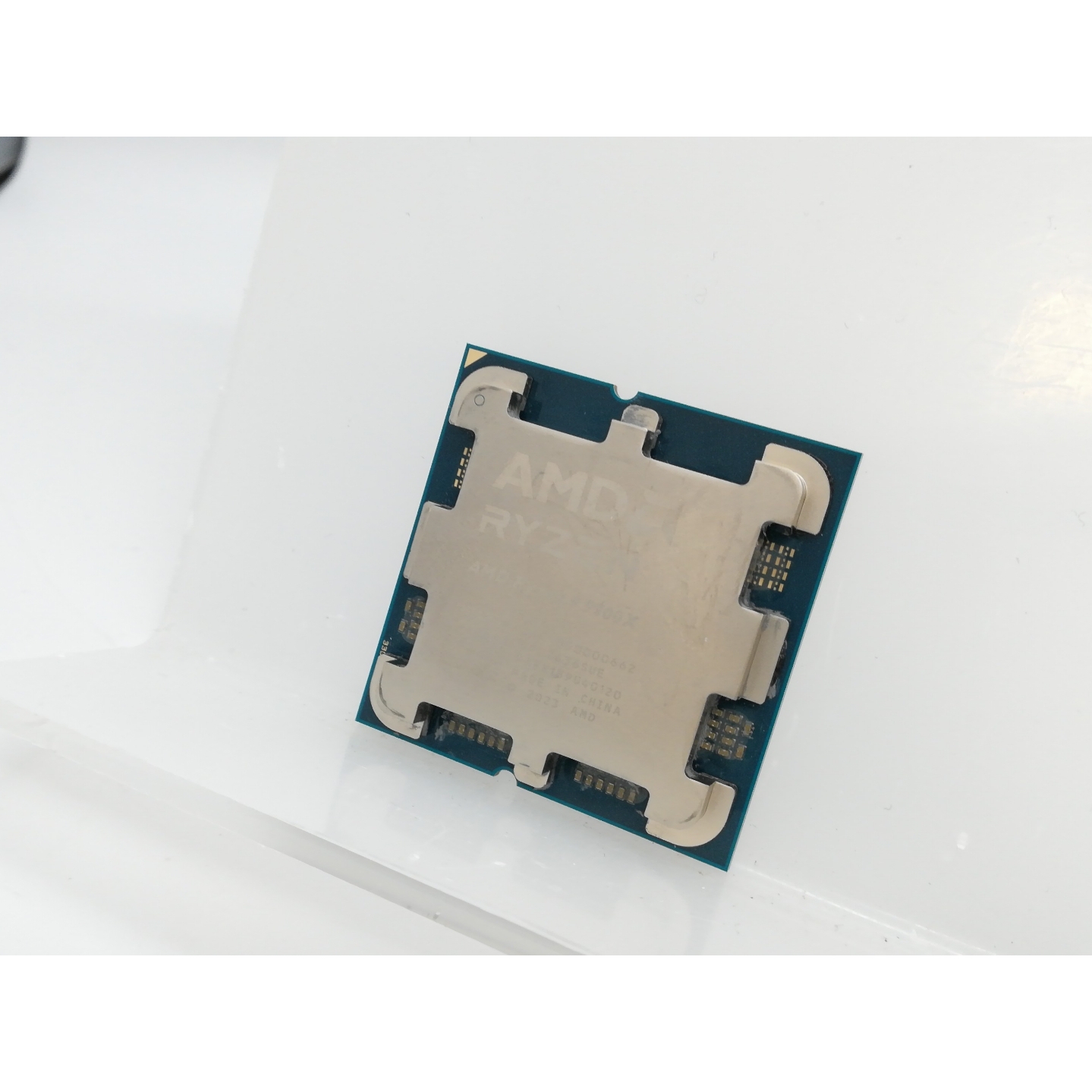 [ б/у ]AMD Ryzen 9 9900X (4.4GHz/TC:5.6GHz) BOX AM5/12C/24T/L3 64MB/Radeon Graphics/TDP 120W[ Kyoto ] гарантийный срок 1 неделя 