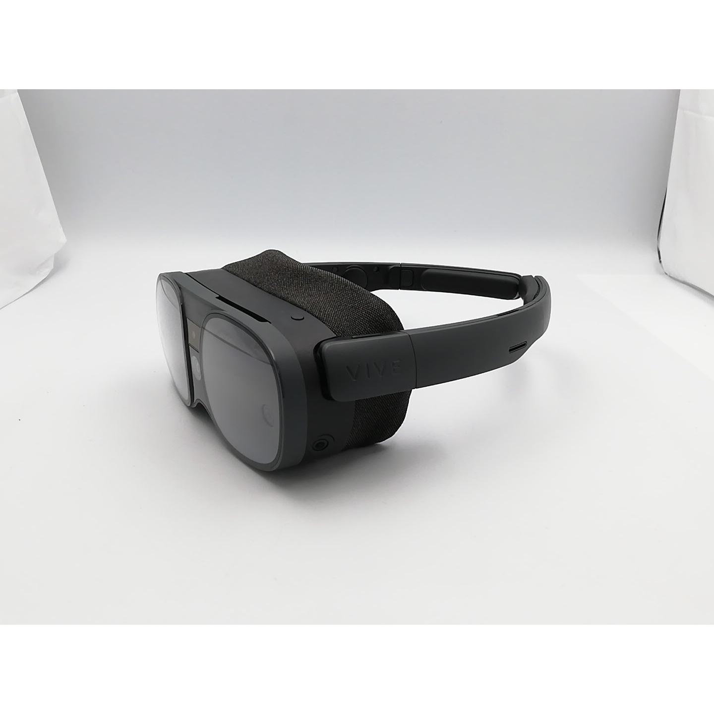 Meta Quest 3 128GB ヘッドマウントディスプレイ - 最安値・価格比較