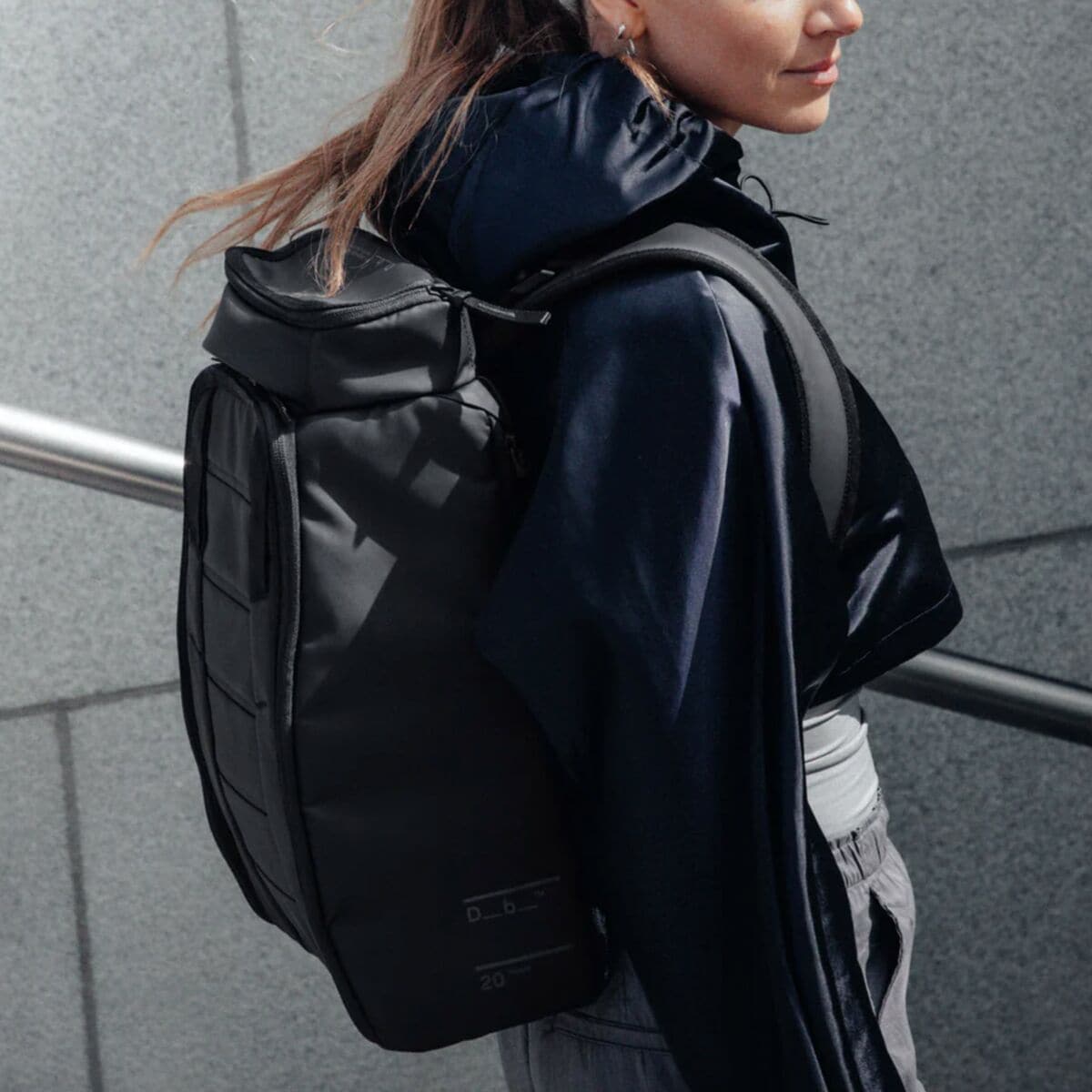 ( посылать за ) Db Hugger 20L рюкзак Db Hugger 20L Backpack Black Out