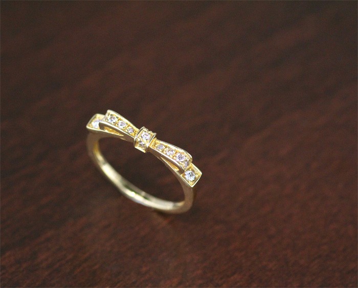 ❣️気まぐれSALE❣️K10 YG ✨ルビー＆ダイヤモンド✨リボンリング ❣️本日のみ気まぐれSALE❣️K10 YG ✨ルビー＆ダイヤモンド