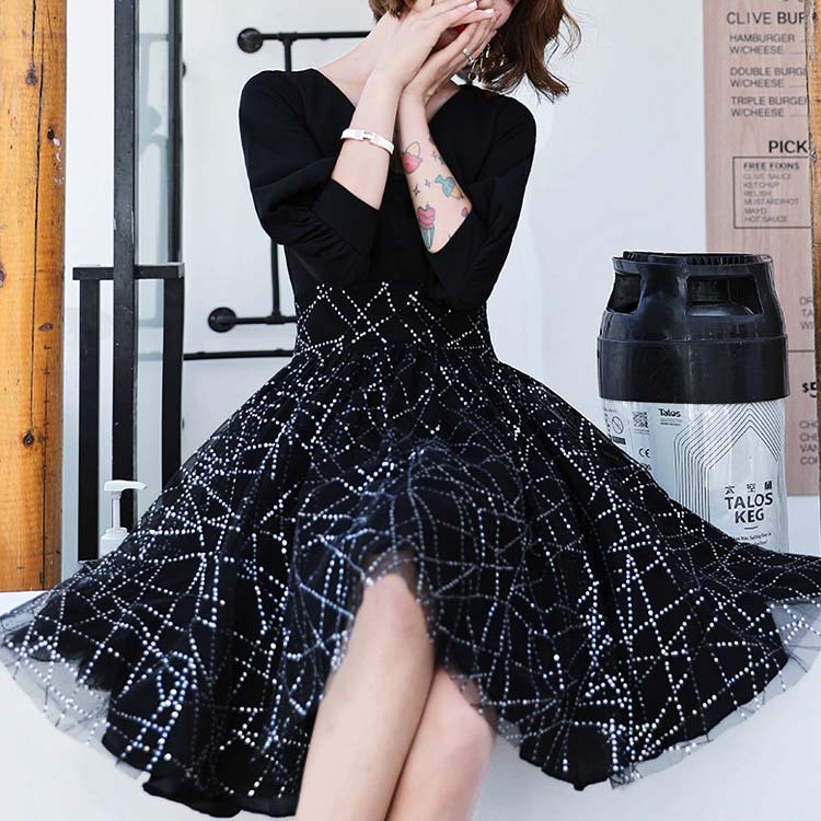 ドレス レディース パーティードレス ショート丈 チュール 5分袖 袖あり Vネック イブニングドレス フレア 切り替え パーティー 体系カバー 謝恩会

 ジョイフィール joyfeel