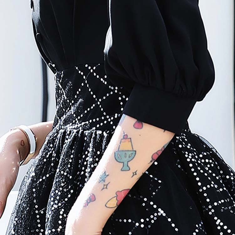 ドレス レディース パーティードレス ショート丈 チュール 5分袖 袖あり Vネック イブニングドレス フレア 切り替え パーティー 体系カバー 謝恩会

 ジョイフィール joyfeel