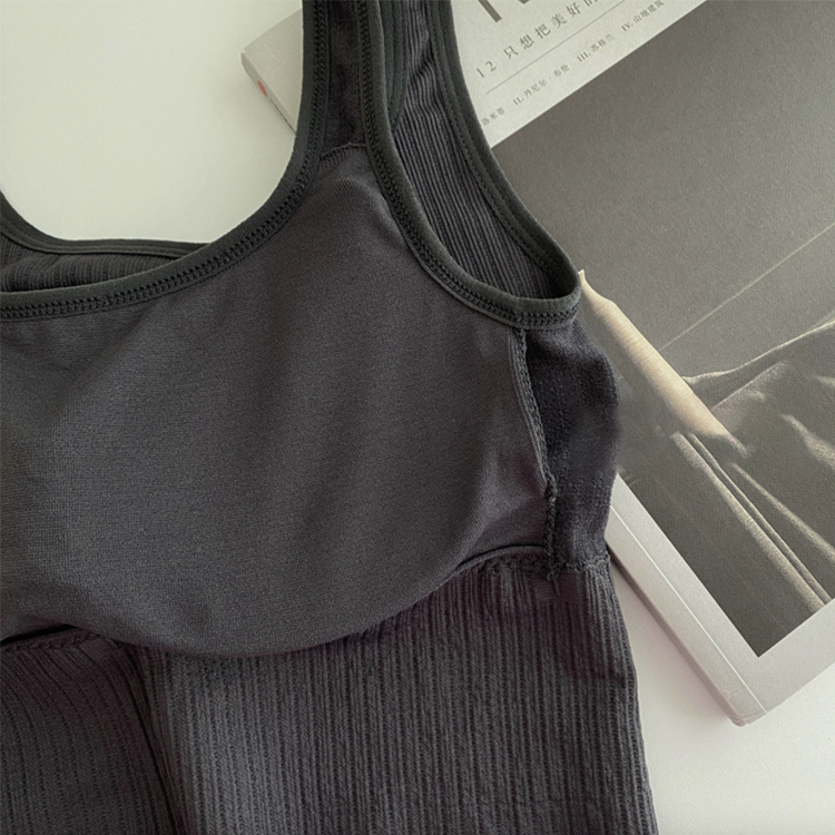タンクトップ レディース パッド付 カップ付き キャミソール リブ ショート丈 春 夏 トップス カジュアル フィット インナー グレー 黒 白 ベージュ Dazzle ダズル