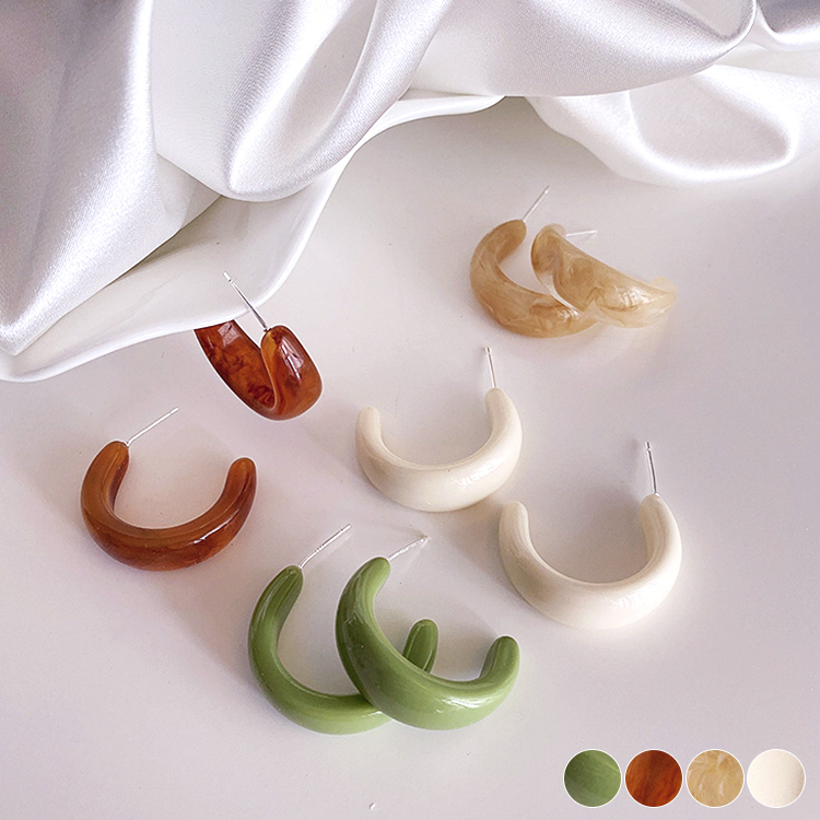 ピアス レディース リング サークル フープ 樹脂 太め おしゃれ シンプル Dazzle ダズル