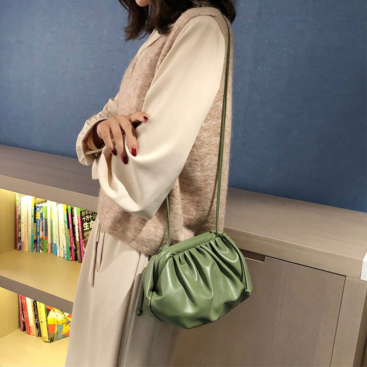 ショルダーバッグ ミニ レディース 斜め掛け ふわふわ クラッチ 韓国 送料無料 Dazzle ダズル