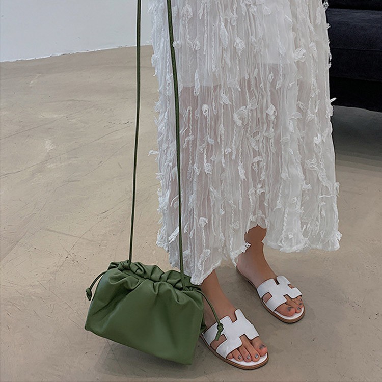 ショルダーバッグ ミニ レディース 斜め掛け ふわふわ クラッチ 韓国 送料無料 Dazzle ダズル