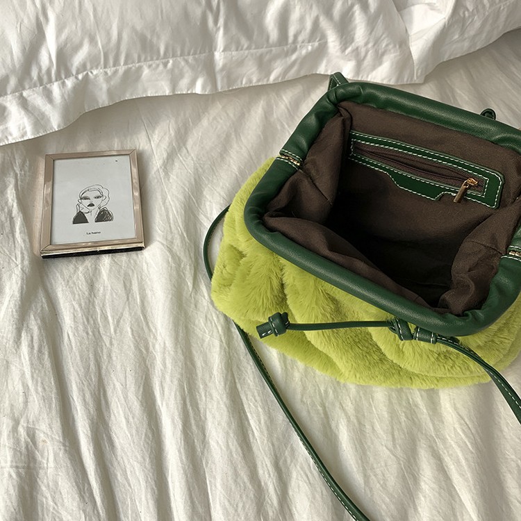 ポシェット ファーバッグ レディース ファー ミニショルダーバッグ 韓国 ジョイフィール joyfeel