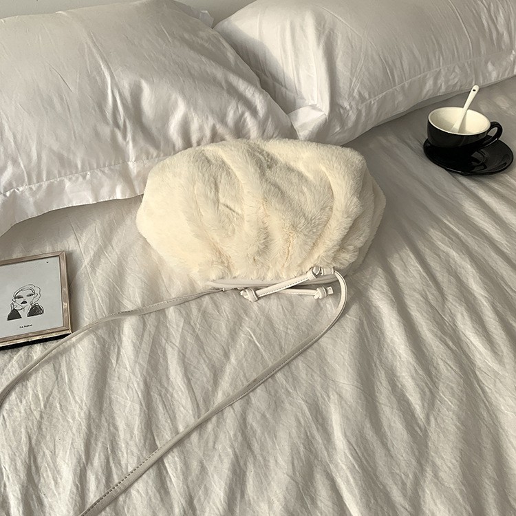 ポシェット ファーバッグ レディース ファー ミニショルダーバッグ 韓国 ジョイフィール joyfeel