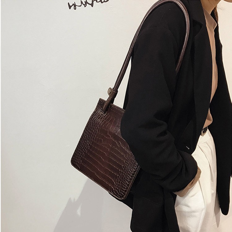 ショルダーバッグ クロコダイル レディース ミニバッグ 斜め掛け 韓国 Dazzle ダズル