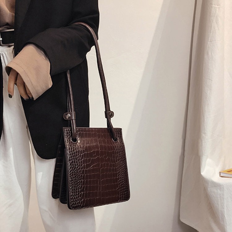 ショルダーバッグ クロコダイル レディース ミニバッグ 斜め掛け 韓国 Dazzle ダズル