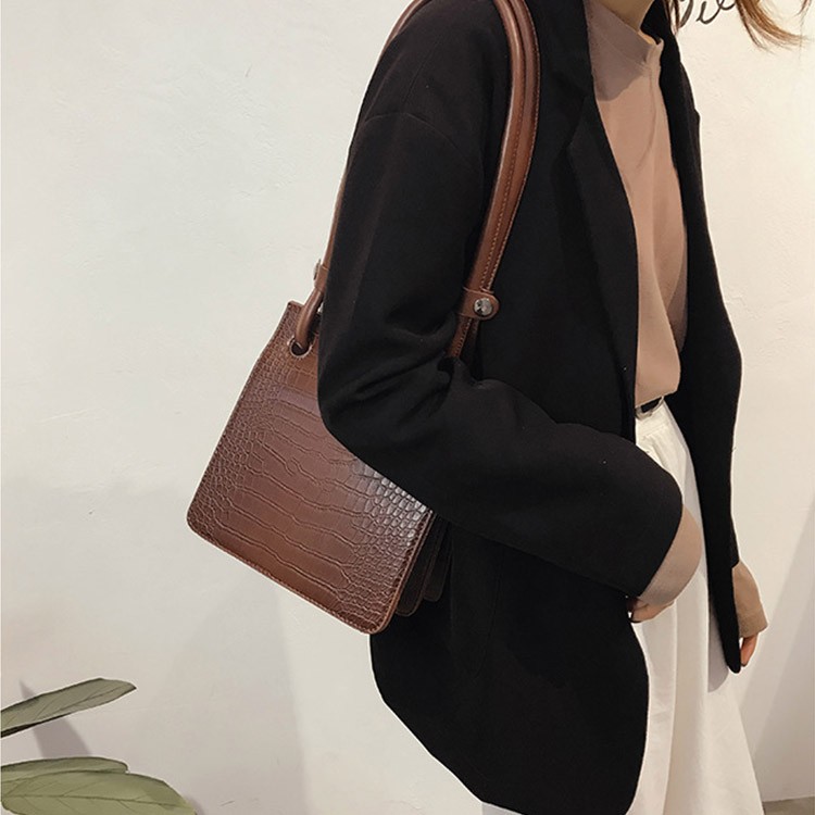 ショルダーバッグ クロコダイル レディース ミニバッグ 斜め掛け 韓国 Dazzle ダズル