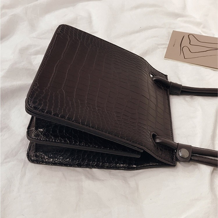 ショルダーバッグ クロコダイル レディース ミニバッグ 斜め掛け 韓国 Dazzle ダズル