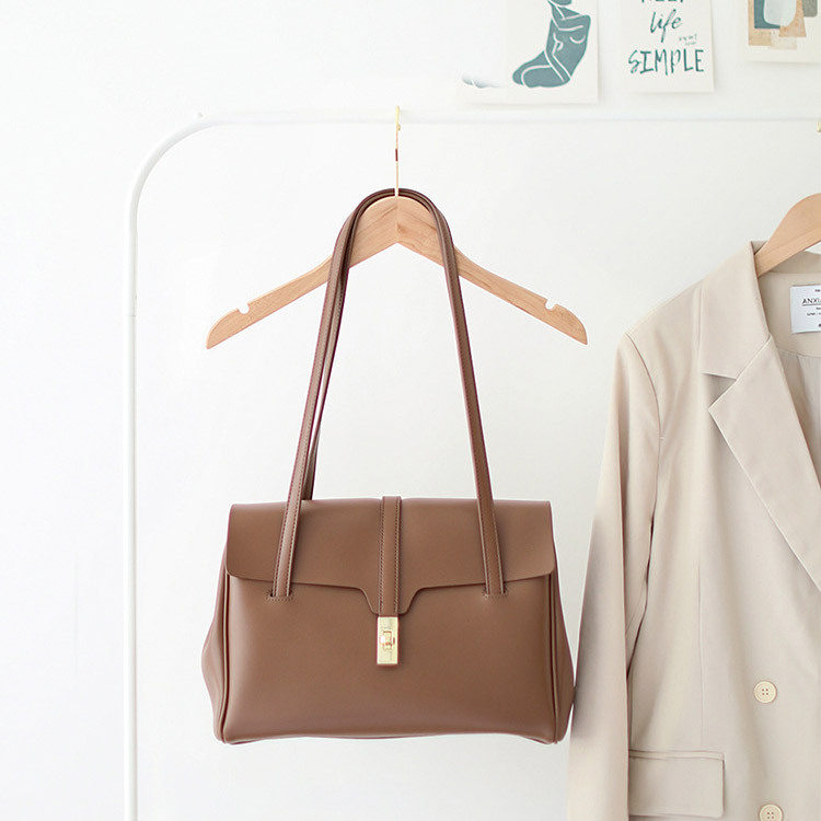 ショルダーバッグ ハンドバッグ レディース 大きめ 大容量 韓国 Dazzle ダズル