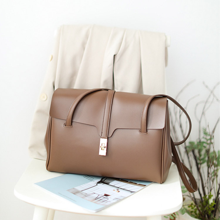 ショルダーバッグ ハンドバッグ レディース 大きめ 大容量 韓国 Dazzle ダズル