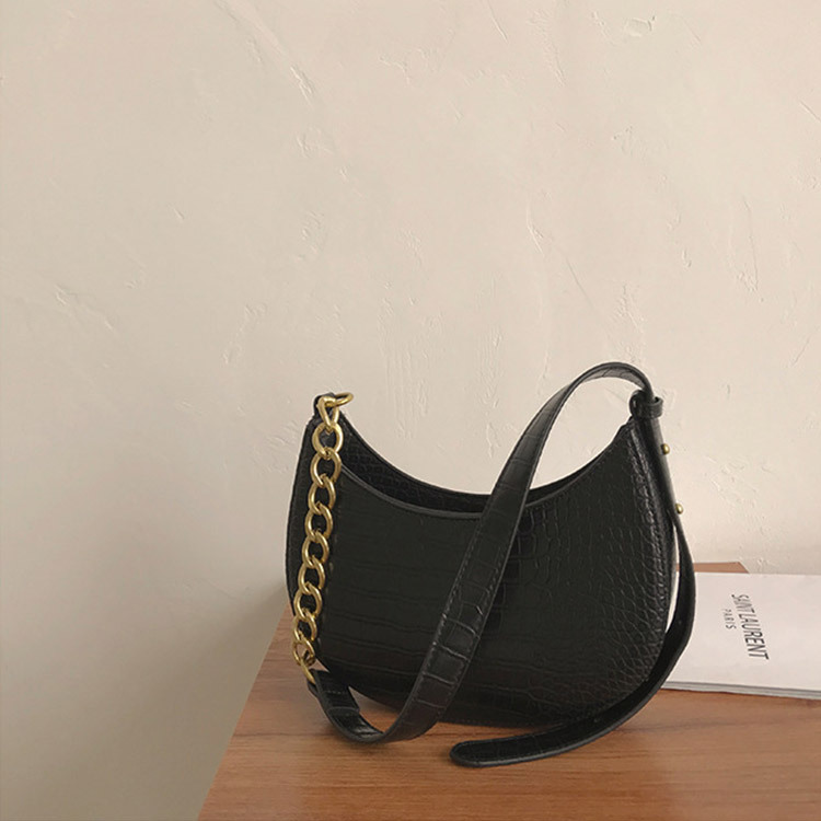 ショルダーバッグ レディース チェーン 斜め掛け クロコダイル 韓国 Dazzle ダズル
