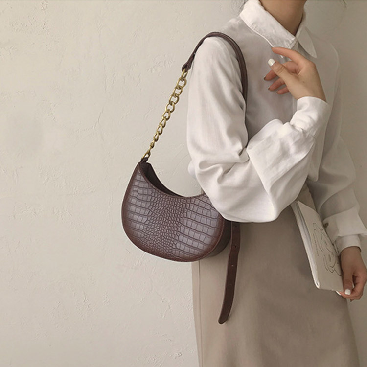 ショルダーバッグ レディース チェーン 斜め掛け クロコダイル 韓国 Dazzle ダズル