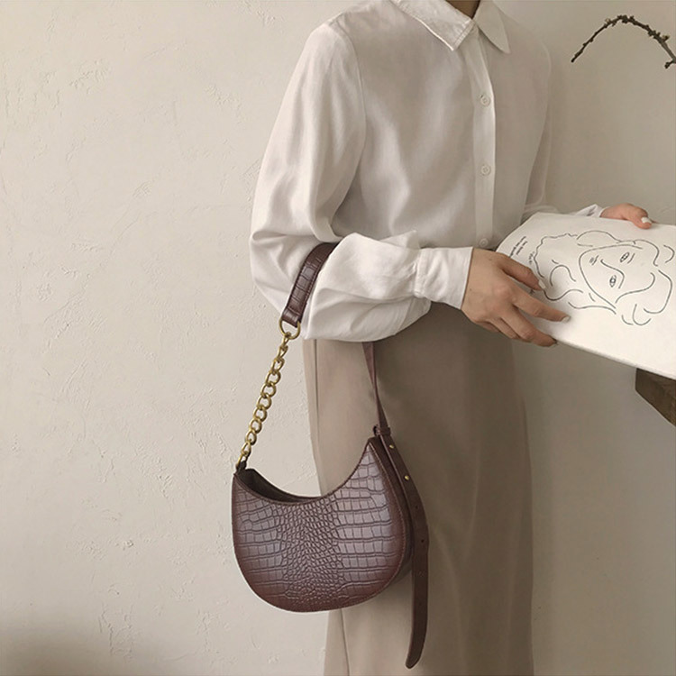 ショルダーバッグ レディース チェーン 斜め掛け クロコダイル 韓国 Dazzle ダズル