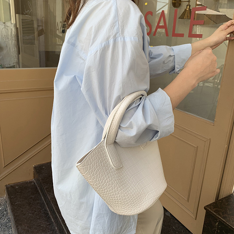 ケツバッグ クロコダイル レトロ おしゃれ ショルダーバッグ レディース ワンショルダー 斜め掛け ハンドバッグ Dazzle ダズル