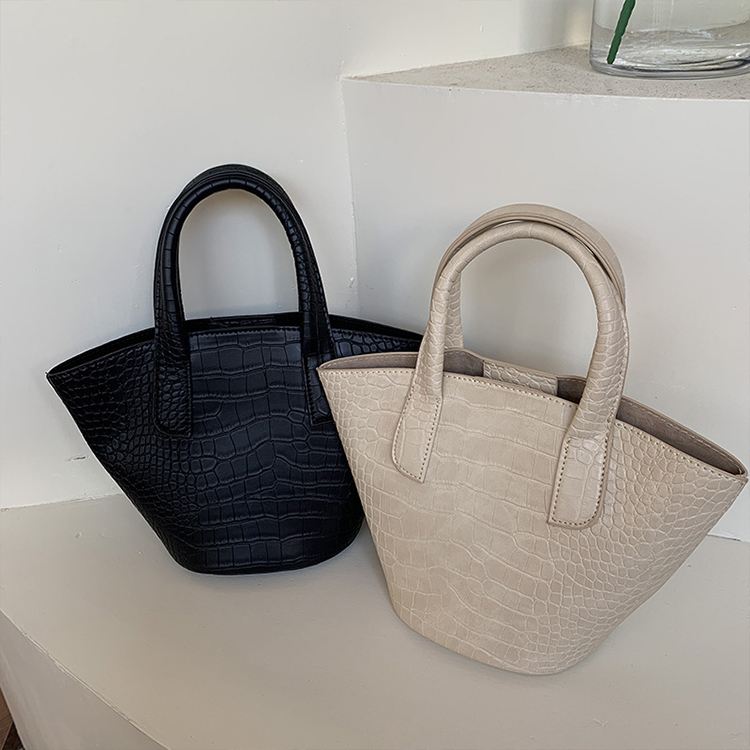 ケツバッグ クロコダイル レトロ おしゃれ ショルダーバッグ レディース ワンショルダー 斜め掛け ハンドバッグ Dazzle ダズル